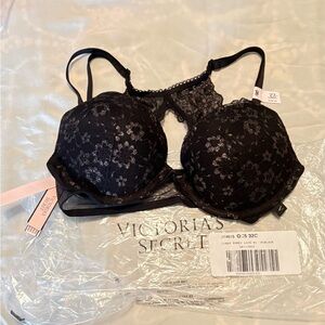 Victoria's Secret NWT Black Posey Lace Bra